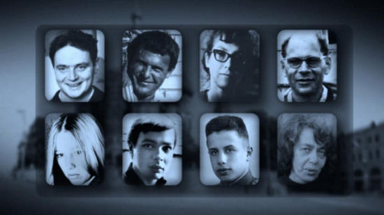 集會(huì)者打出與45年前抗議集會(huì)相同的標(biāo)語“為了你們和我們的自由”。