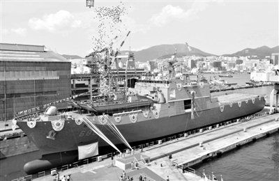 9月11日，韓國(guó)釜山，韓國(guó)海軍新一代登陸艦“天王峰”號(hào)舉行了下水儀式。