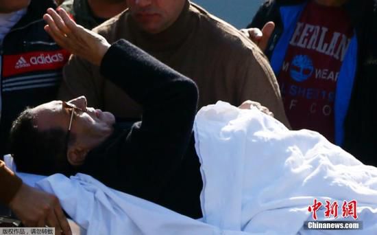 　埃及法院29日作出終審判決，裁決前總統(tǒng)穆巴拉克涉嫌謀殺示威者一案不成立，穆巴拉克將無罪釋放。圖為穆