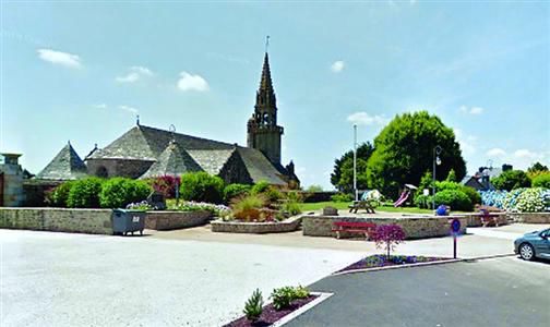 貝里揚村人口不足，歡迎年輕家庭遷居至此；卻對單純尋求投資的商人不感興趣。