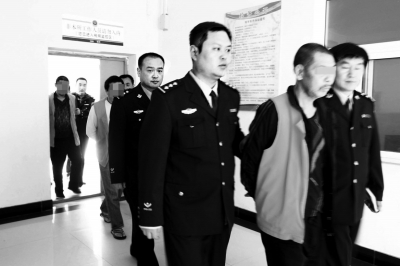 抓獲犯罪嫌疑人