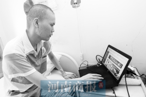 一下子來了這么多生意，程祥驚喜之余，有點(diǎn)不知所措　記者 王春勝/攝