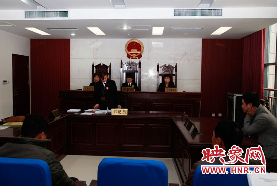 11月13日，金水區(qū)法院集中宣判了6起拖欠農(nóng)民工工資案件。