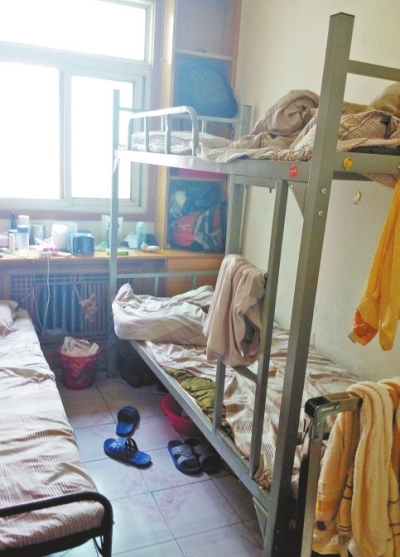 有些群租床位顯得更加擁擠 有些群租床位顯得更加擁擠