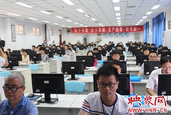 與書面評(píng)卷相比,網(wǎng)上評(píng)卷由系統(tǒng)自動(dòng)進(jìn)行分發(fā),減少了試卷過程的周轉(zhuǎn),提高了評(píng)卷的工作效率。