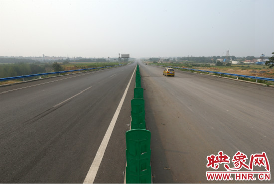 10條都市區(qū)快速路的開通，使市民出行更方便