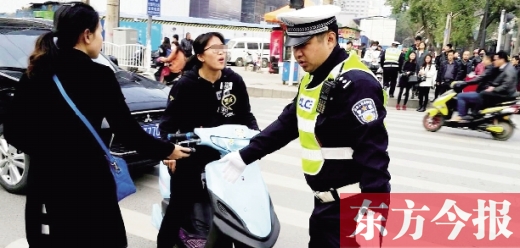 昨日，鄭州市交巡警“百日行動(dòng)”首日