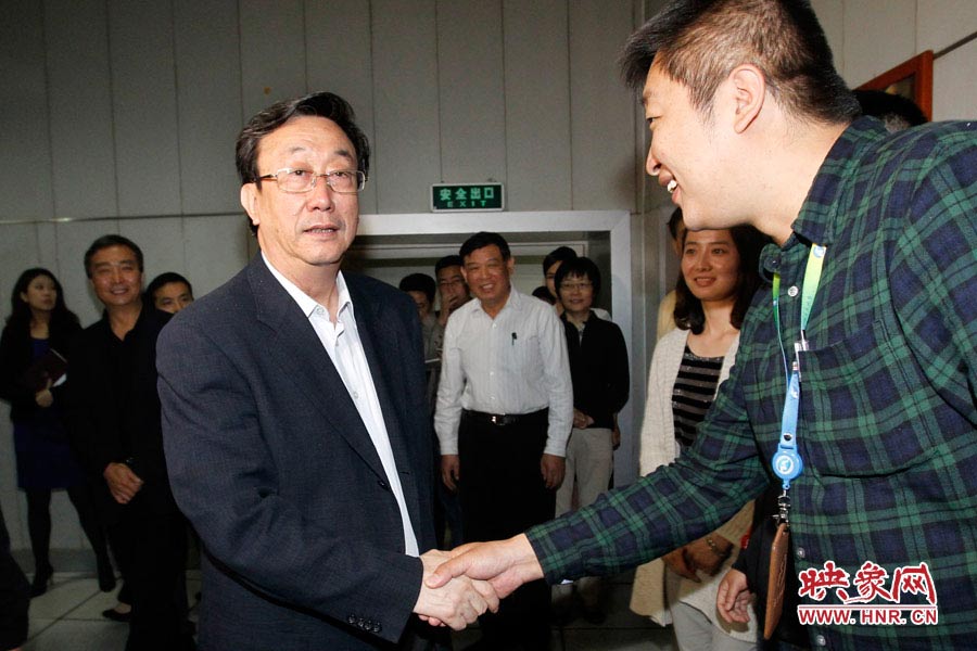 河南省委書記、省人大常委會主任郭庚茂視察河南人民廣播電臺 映象網(wǎng)記者邵恰 段晉哲/攝