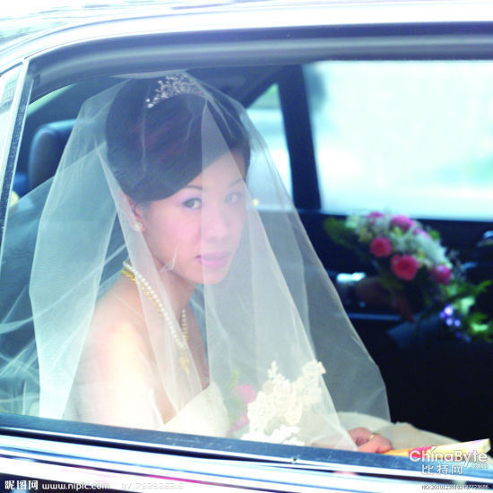 最貴婚車(chē)總價(jià)超1億 處女新娘真容首現(xiàn) 最貴婚車(chē)總價(jià)超1億 處女新娘真容首現(xiàn)