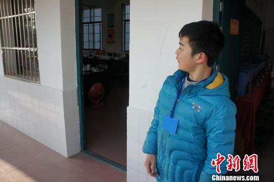 對于幾年如一日照顧他的同學余興泉，14歲的左臣心里充滿了感激。 李俊杰 攝