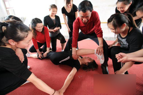 藝校妹子到底有多苦？