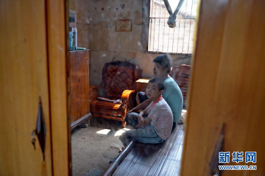 農(nóng)場棚戶區(qū)的最后留守家庭：留下的是回憶，迎來的是幸福