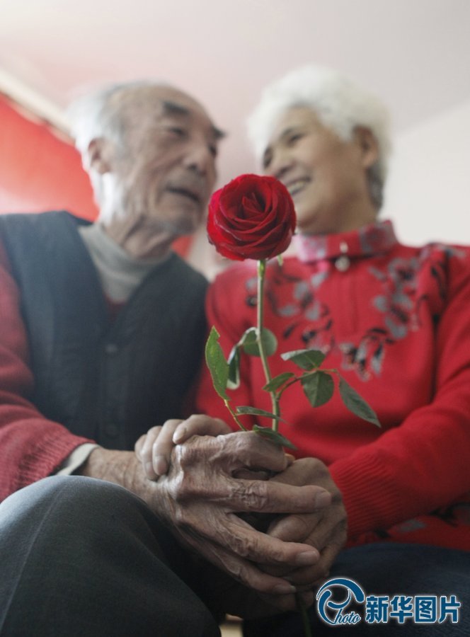 “不求天長地久 只愿今生共相伴” “不求天長地久 只愿今生共相伴”