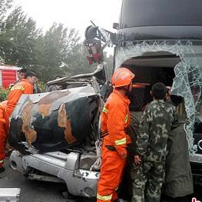 內(nèi)蒙古通遼三車(chē)相撞