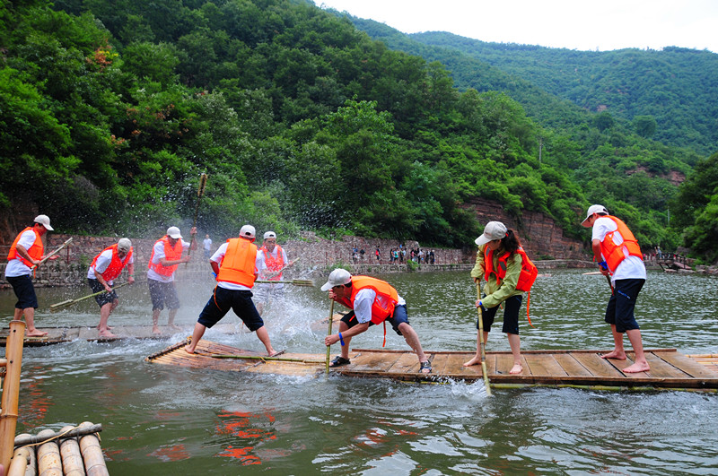龍?zhí)洞髰{谷 龍?zhí)洞髰{谷