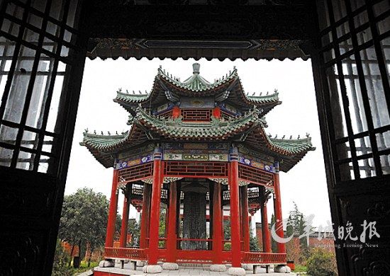 河南商丘古城建于明朝正德六年(公元1511年)，是國(guó)內(nèi)保存較好的古城之一 王頌 攝