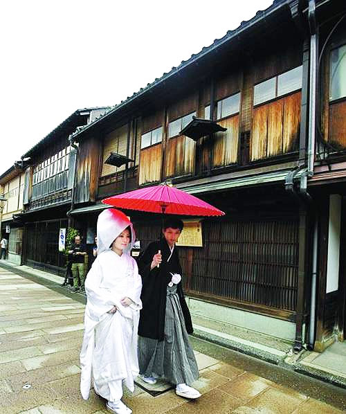 金燦燦的金澤 在美景中細(xì)品其悠久的歷史 金燦燦的金澤 在美景中細(xì)品其悠久的歷史