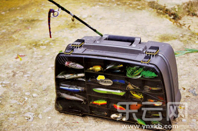 　　又稱擬餌釣魚,起源于歐洲,國內(nèi)翻譯為“路亞”。