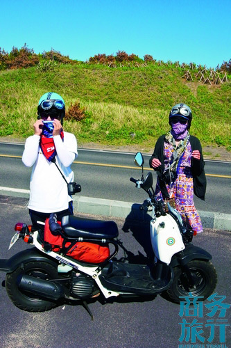 路遇環(huán)島的大學(xué)生。