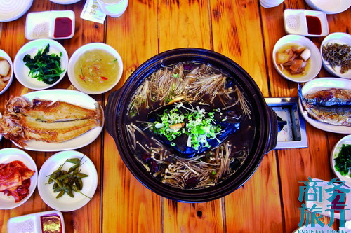 島上著名的養(yǎng)生大餐。