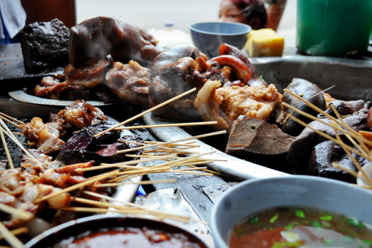 緬甸，繽紛的街邊平民小吃