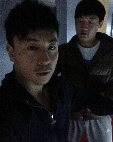 釋小龍與工作人員之前的合影。（資料圖）