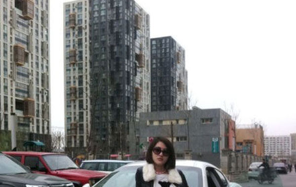 郭美美的座駕瑪莎拉蒂購于2011年4月2日，購車款為240萬元。