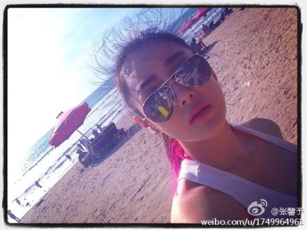 張馨予在印尼輕裝開工，但一想到要返回北京，即時打冷震