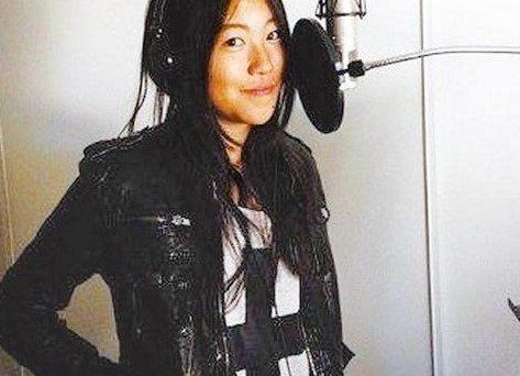 王菲女兒竇靖童的彈唱視頻被網友贊美。（資料圖）