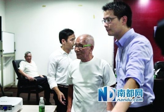 發(fā)布會現(xiàn)場，葉問兒子葉準中途離場。