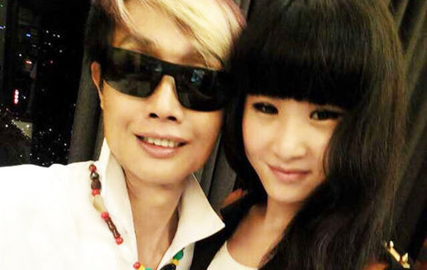 鄧建國與新女友。