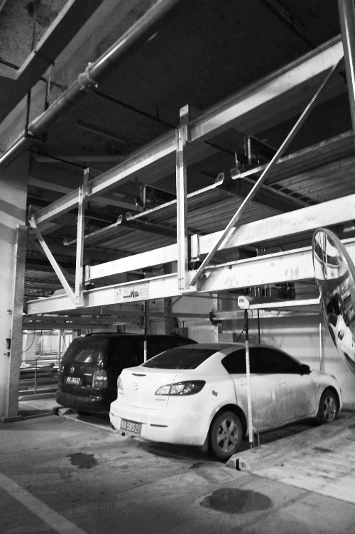 蘇荷立體式公共停車(chē)場(chǎng)去年12月開(kāi)始使用，有384個(gè)車(chē)位。