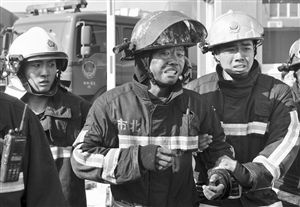  聽(tīng)聞尹進(jìn)良、陳偉、尹智慧犧牲，戰(zhàn)友們悲痛不已