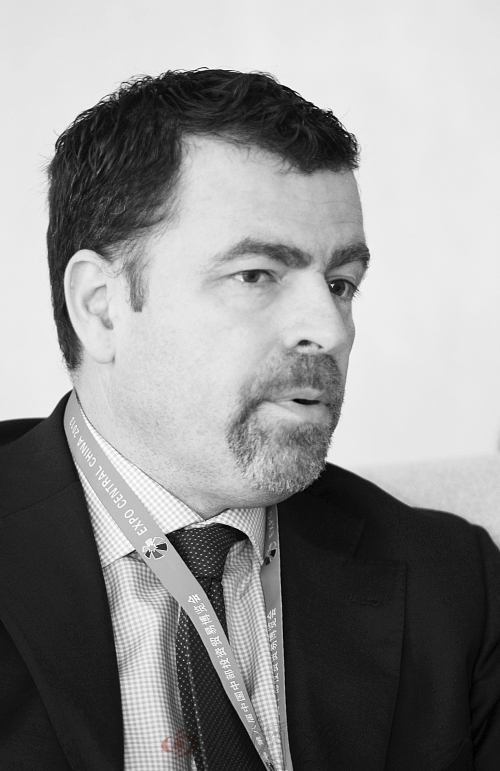 　　狄可為：“現(xiàn)在，雀巢正在改變歷史，中部時代來臨了！”