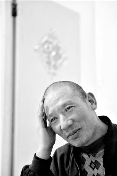 因涉嫌一起奸殺幼女事件，李懷亮被羈押近12年，三次審判，三次因“證據(jù)不足”被撤銷。 本版圖片均為資料圖片