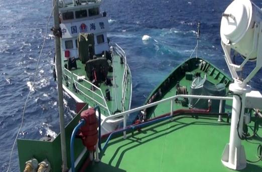 越南拍攝的中國?？樟α孔o衛(wèi)981鉆井平臺。