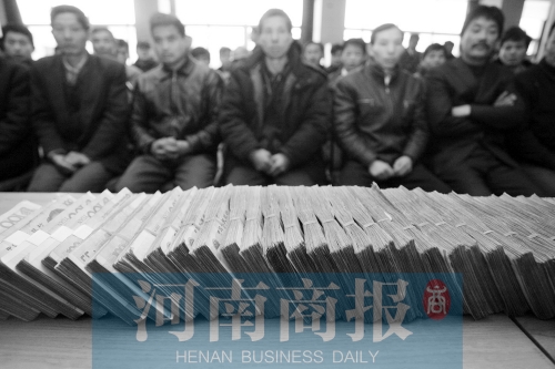 打擊拖欠農(nóng)民工工資，鄭州今年又出狠招（資料圖）河南商報(bào)記者 王春勝/攝