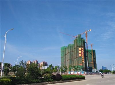 泉州東海片區(qū)海悅府地產(chǎn)項目。該項目開發(fā)公司董事蔡俊偉于春節(jié)前被帶走調(diào)查。