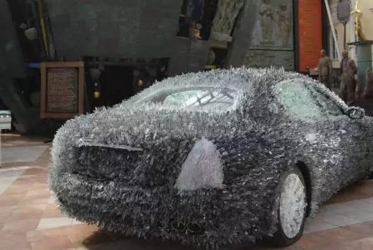 驚！車主用玻璃渣改裝瑪莎拉蒂
