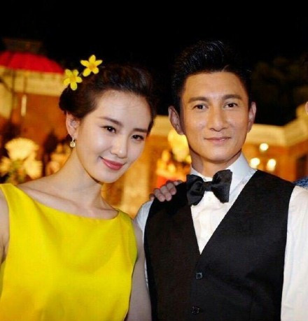 吳奇?。喊胪四缓笾粸槎嗯銊⒃?shī)詩(shī)