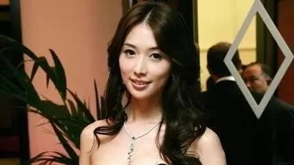 宋丹丹一條微博疑似又把林志玲陳冠希罵戰(zhàn)推向新高度！