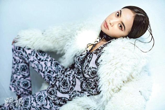 蔡依林的新歌高唱要勇敢做自己，沒想到MV卻鬧出風(fēng)波。