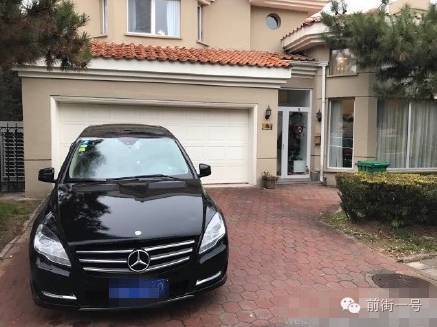 該外籍男子的車輛。（網(wǎng)友供圖）