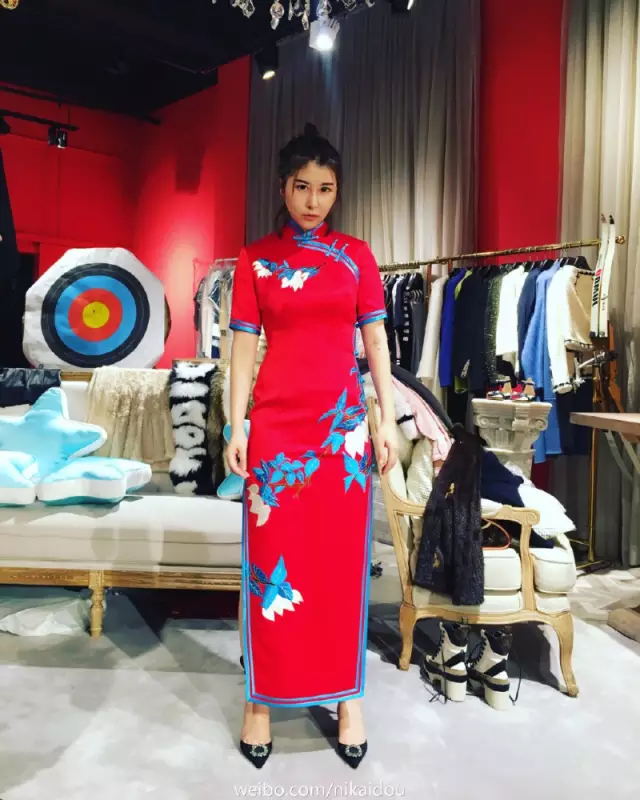 上海一女子自曝每月開銷12萬,被網(wǎng)友罵上頭條！