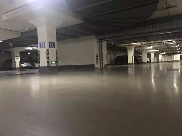 業(yè)主花60萬買車位共享給大家用 收費(fèi)2元/小時(shí)