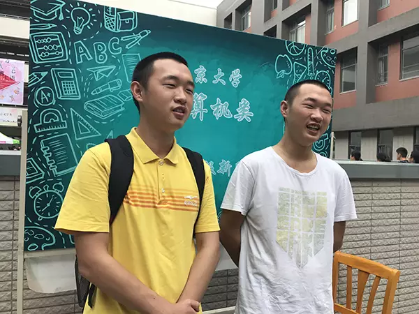 雙胞胎兄弟陳于勤、陳于思。