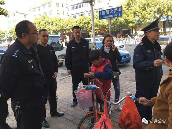 兄弟倆被找到 本文圖均來源:微信公眾號(hào)“安遠(yuǎn)公安”