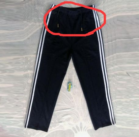 嚇哭！6歲男孩被夾斷手指 罪魁禍?zhǔn)拙故切７? oldsrc=