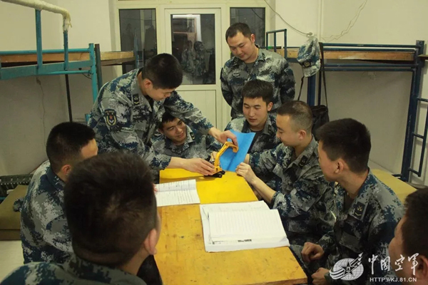 空軍找上藍(lán)翔技校聯(lián)合培訓(xùn):為的就是挖掘機