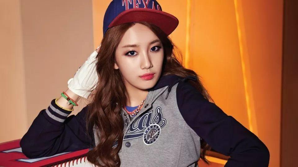 從李敏鎬到李棟旭，再次分手的“男神收割機(jī)”裴秀智被嘲太花心？